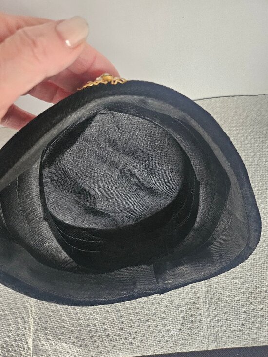 Vintage 1950s, 1960s Black Velvet Bucket Hat Satin Ribbon Gold Tone Snowflake main image 7